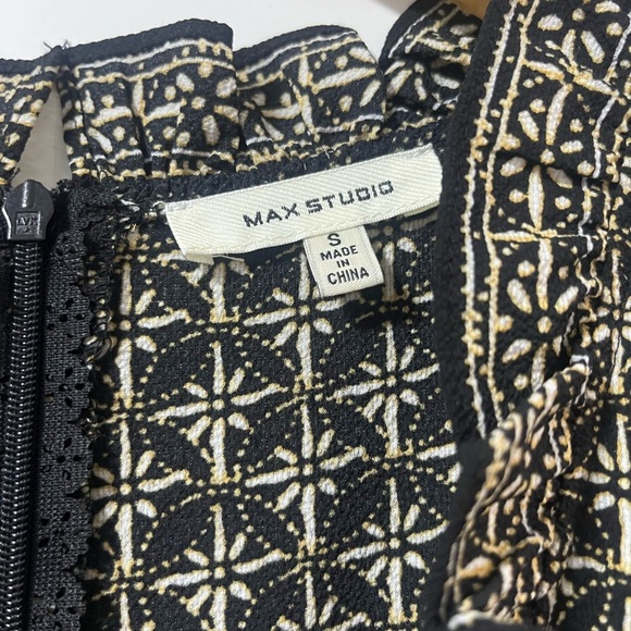 Elegant Patterned jumpsuit - Picture 4 of 5